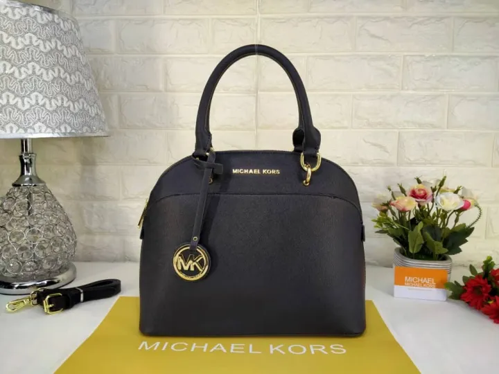 michael kors alma bag
