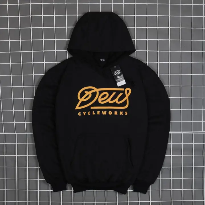 deus sweater