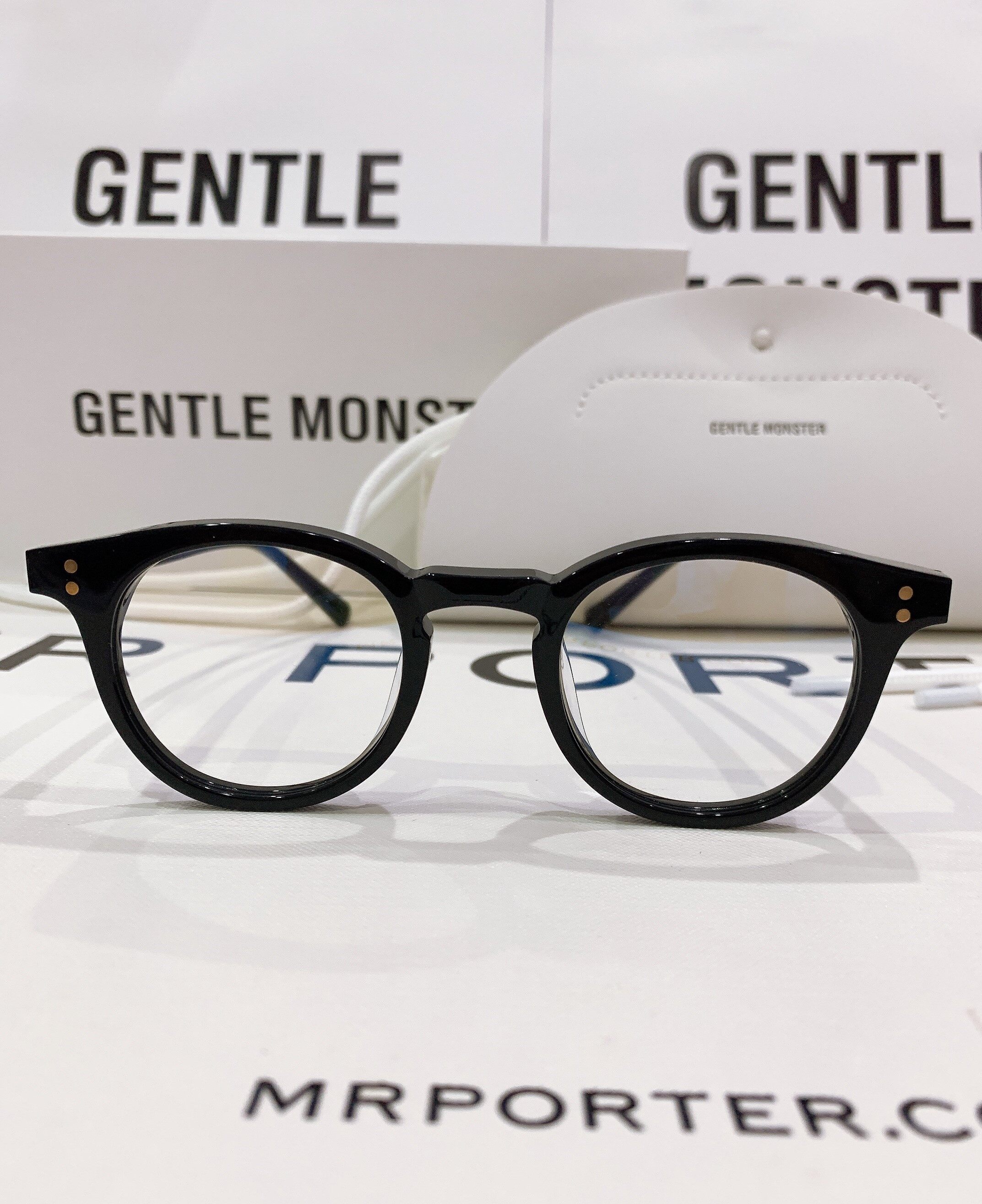 GENTLE MONSTER MY MA AND HER 01 UNBOXING VIDEO | CAMILLE AMBS - YouTube