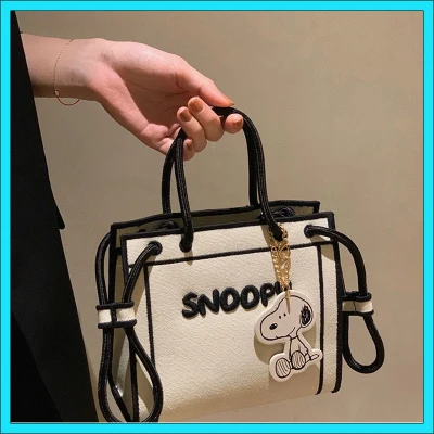 2021 New Girl Handbag Trendy Messenger Bag Korean Version Snoopy Women Tote Bag Simple Canvas Sling Bag For Girls Women Summer Wild