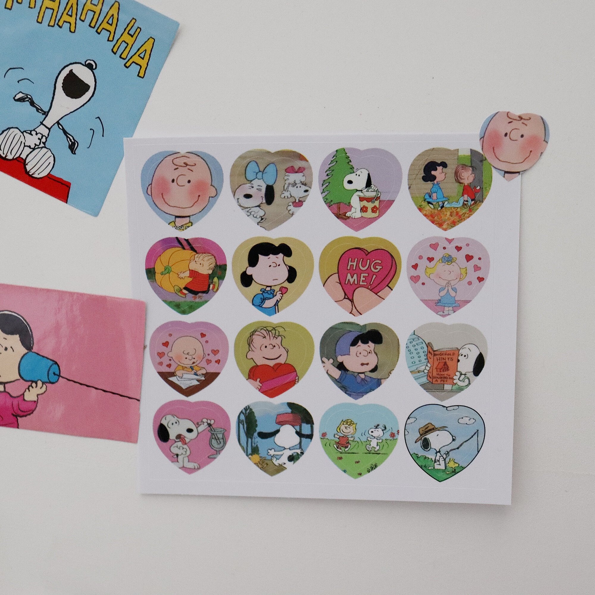 Cartoon Snoopy Sticker hình trái tim, để trang trí.