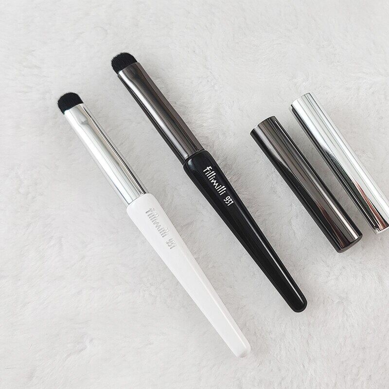 1Pc Lipstick Blending Makeup Brushes Precision Eyeshadow Make Up Brush Domed Small Portable Lip Brush With Case 931 Synthetic Ha