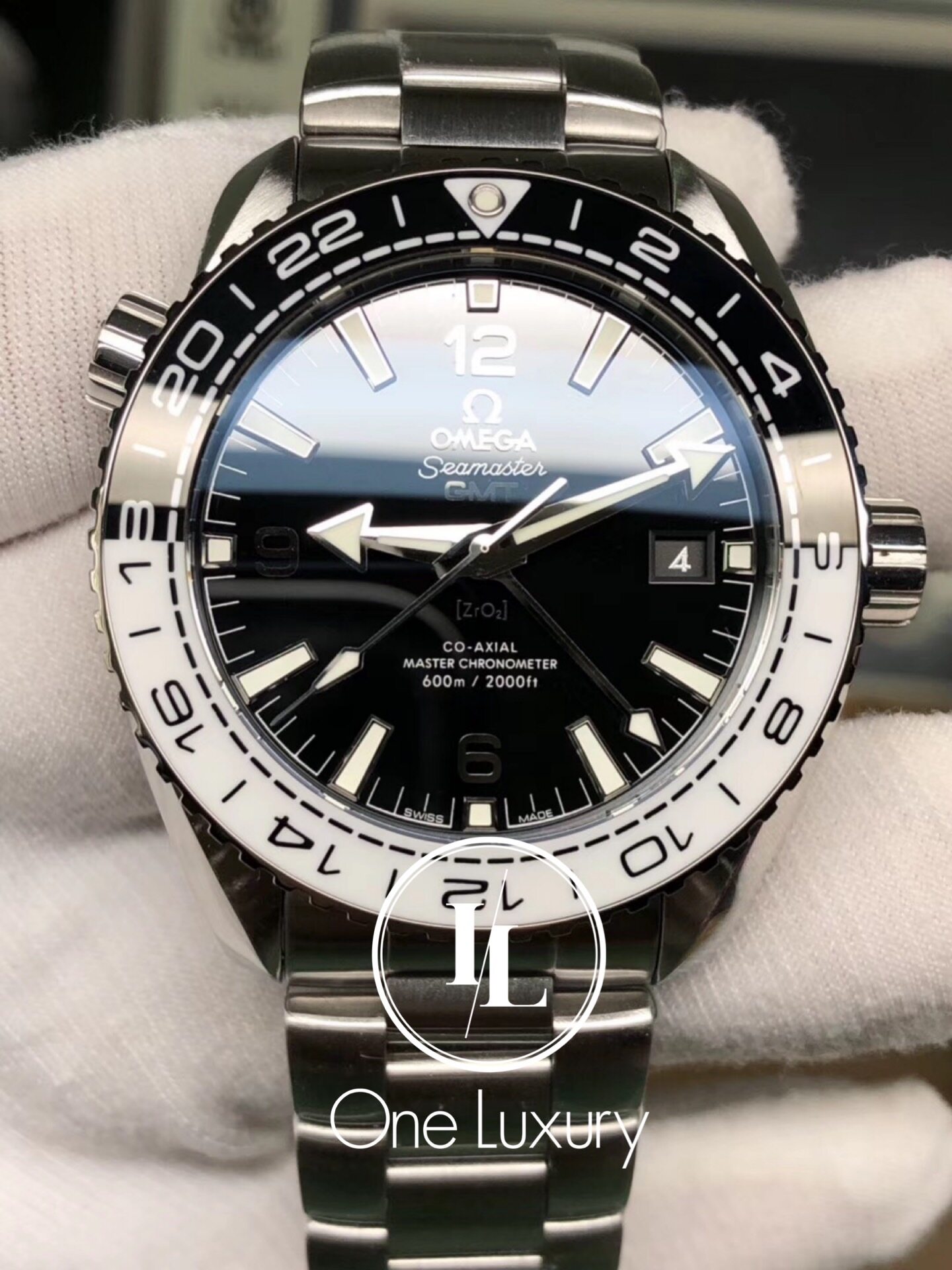 planet ocean 600m gmt