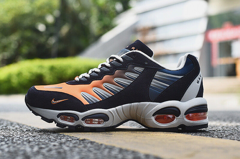 air max tailwind v