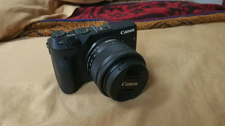 Canon Eos M3 Mirrorless Camera Free Pack Used Lazada