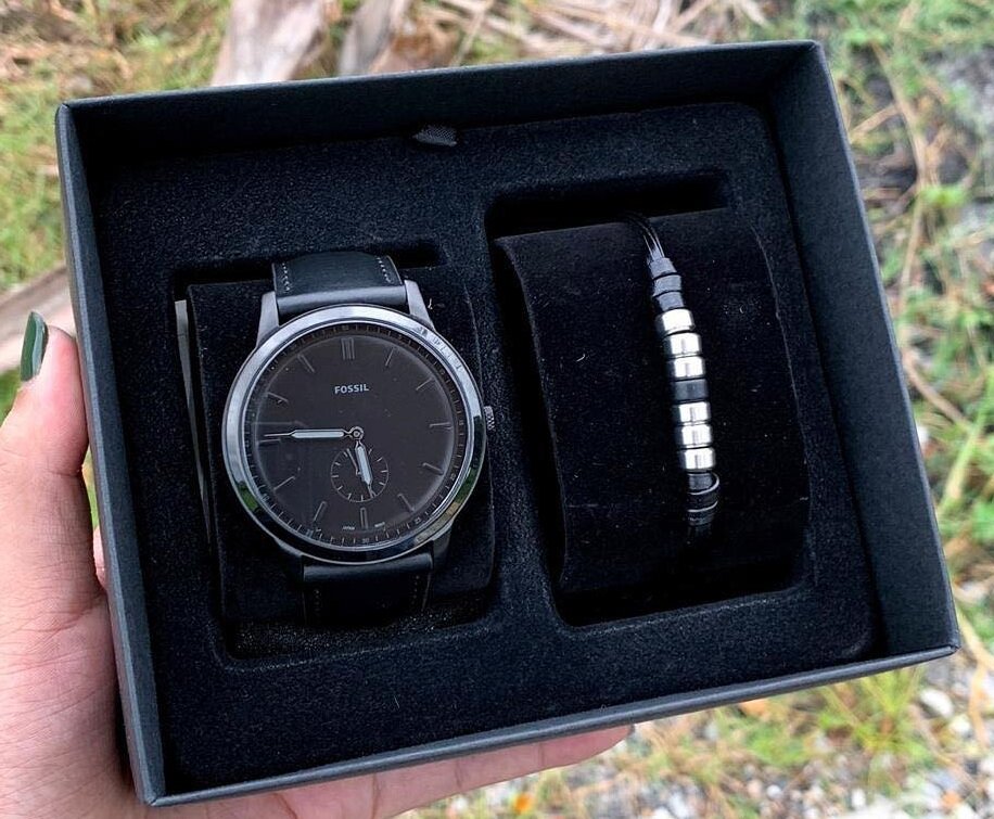 fossil minimalist mono