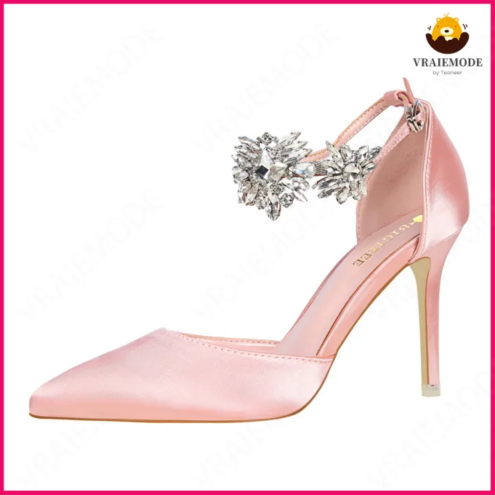 pointed heeled sandals