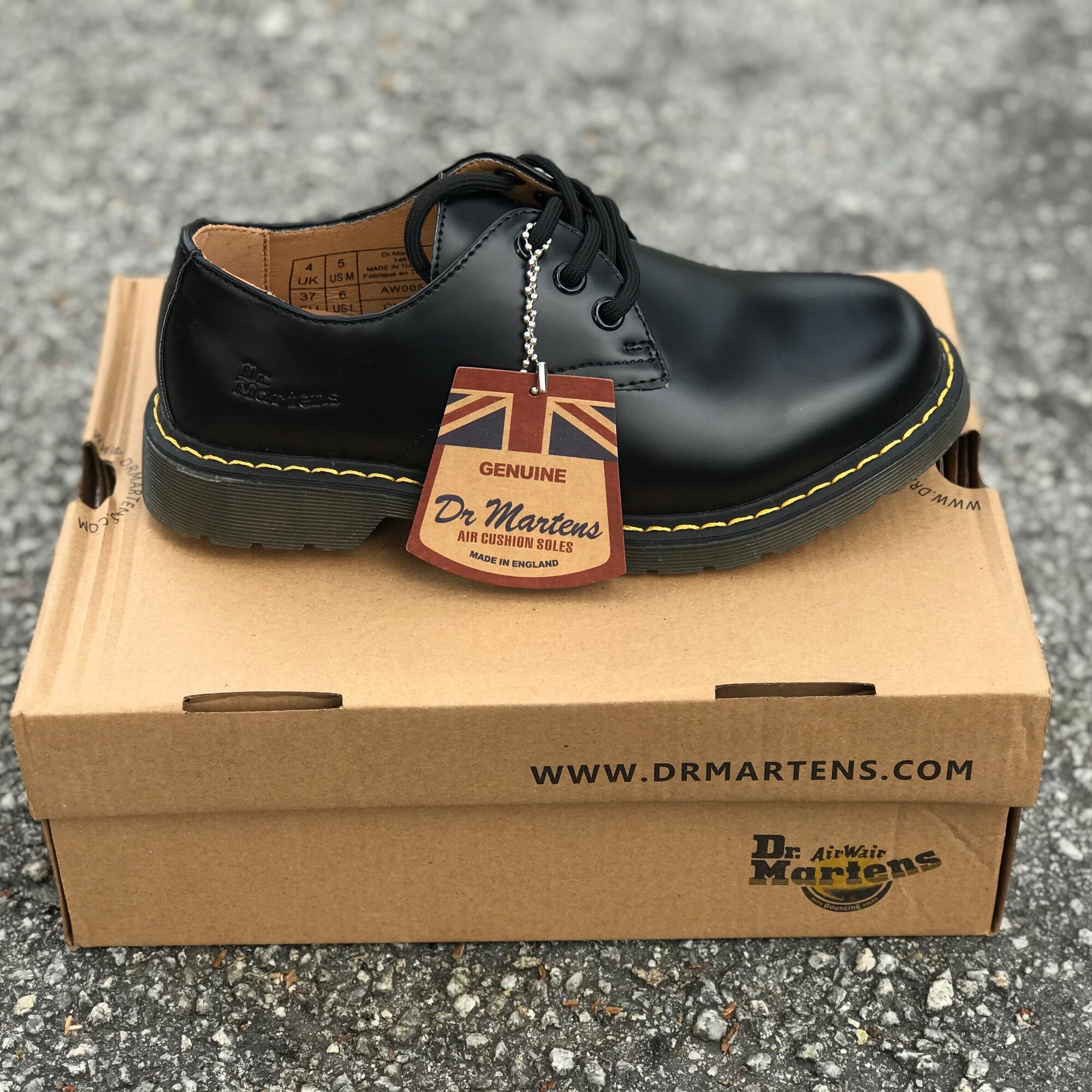 dr martens aw005