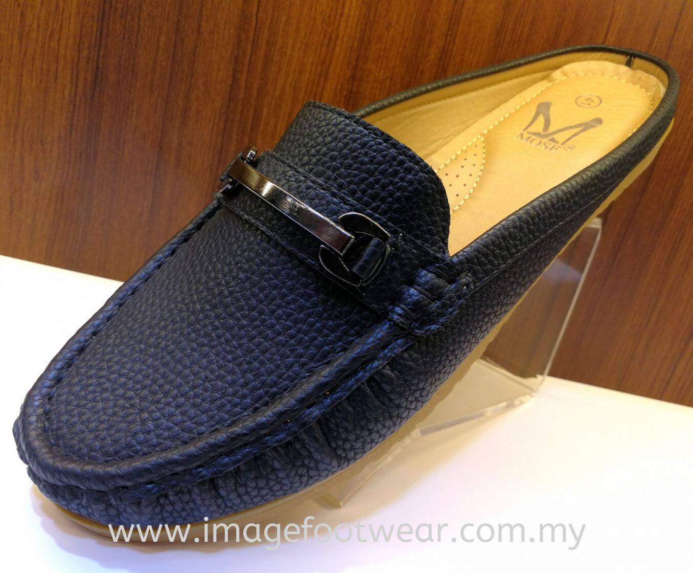 42 and half shoe size