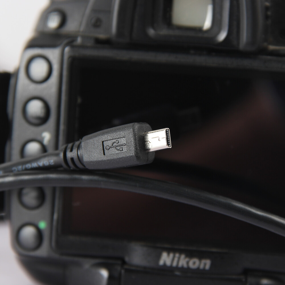 Nikon Cable USB UC-E6 (VAG11701) para la Coolpix 2100, 2200, 3100, 3200, 4100, 4200, 5200, 8400