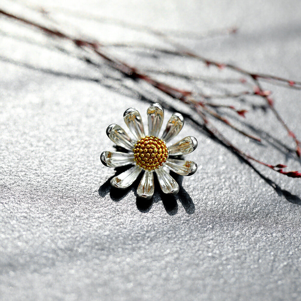 Kemstone Little Daisies Sweet Alloy White Yellow Flowers Brooch Jewelry Pin for Women