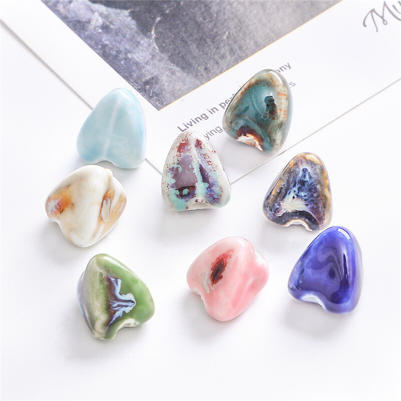 5pcs/Bag 14mm High Quality Unique Delicate Handmade Chinese Ceramic Porcelain Triangle Geometry Shape Beads Charm for Earring Necklace Bracelet DIY Jewerlry Craft Making Accessories