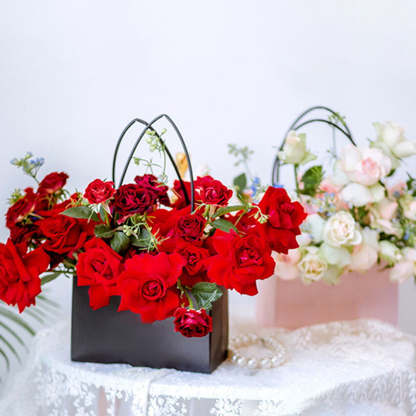 PVCกันน้ำดอกไม้กล่องใส่กระเป๋ากระดาษสแควร์แบบพกพาFlorist Handyดอกไม้Mini Wedding Favor Party Roseกล่องของขวัญ