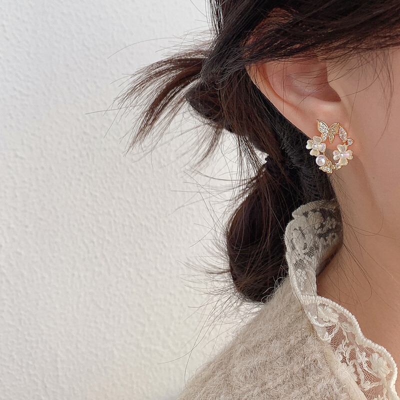 Fashion Jewelry Shop INS New Butterfly Pearl Earrings Female Fairy Style Zircon Stud Earring Exquisite Birthday Gift