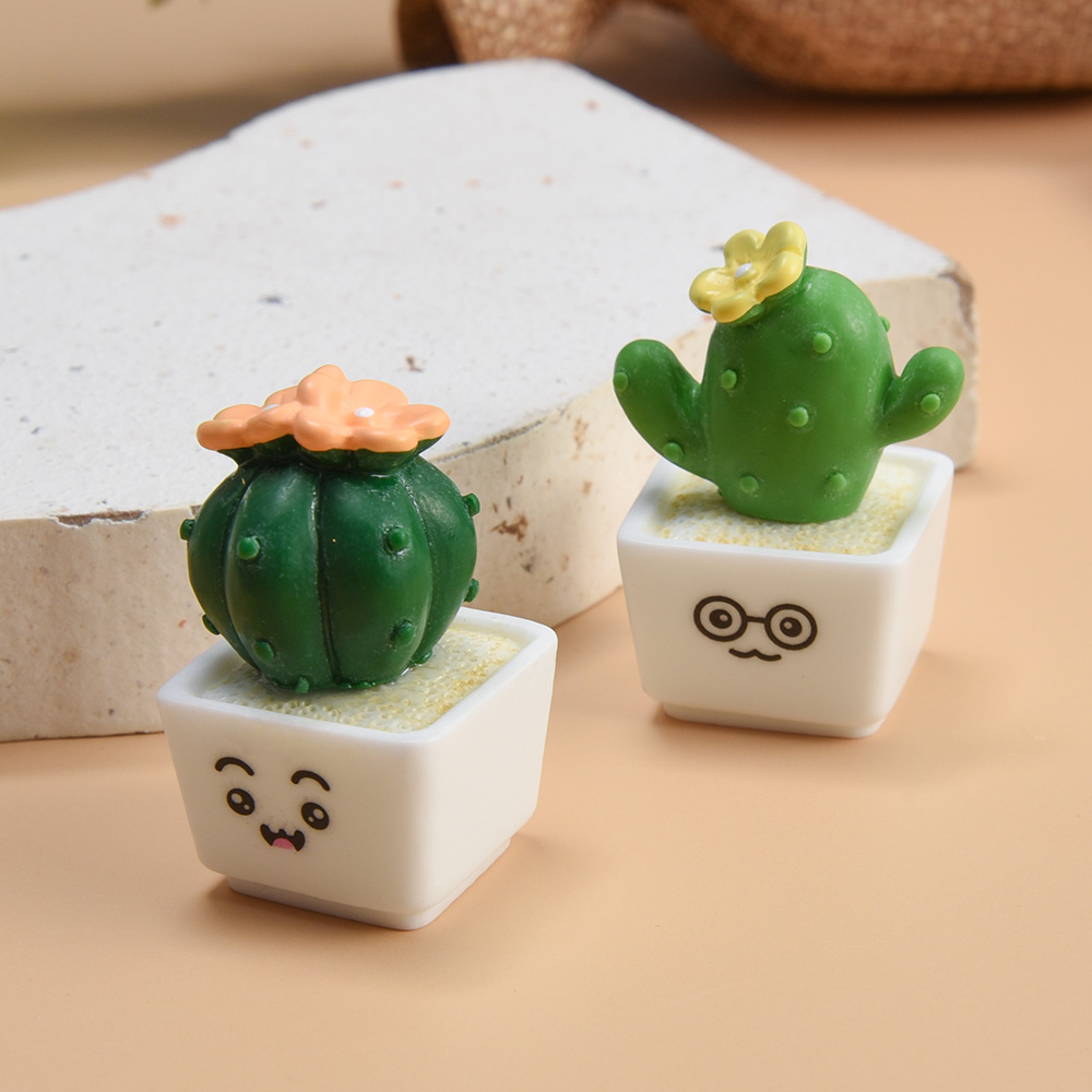 Simulation Cactus Fleshy Resin Mini Decorative Ornaments Office Desktop Computer Decoration Home Decoration
