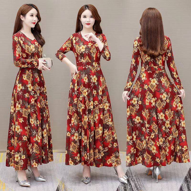 Middle aged and elderly party big flower red long sleeved long skirt