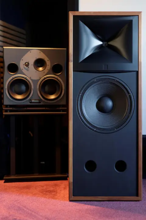 jbl m2 master reference monitor