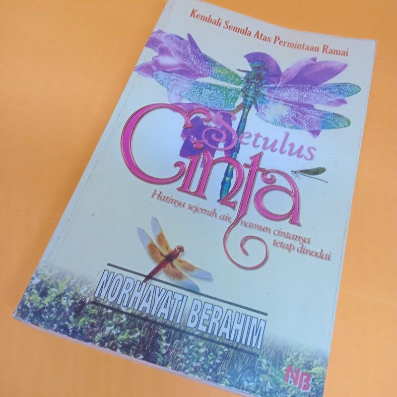 Novel Setulus Cinta karya Norhayati Berahim (pre-loved) Malaysia