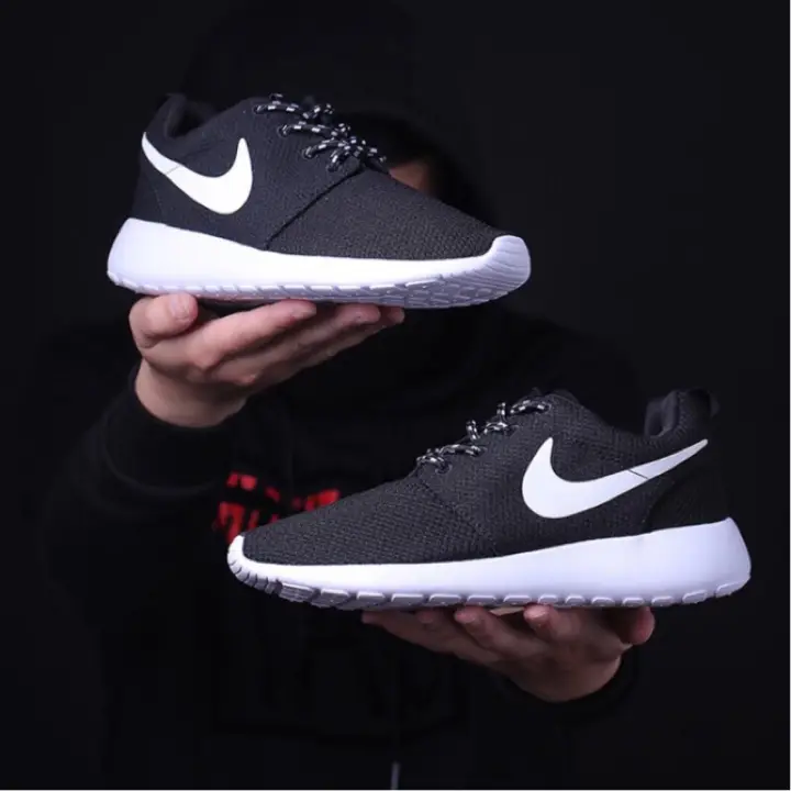 nike roshe one vs two