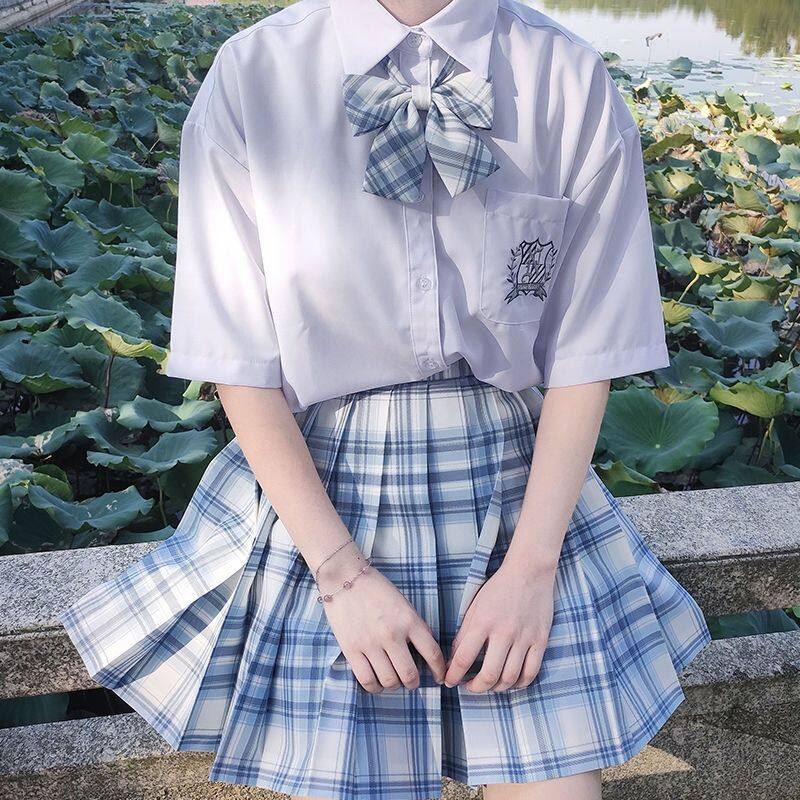Tại sao các trường học Nhật Bản cho phép nữ sinh mặc váy siêu ngắn đến  trường