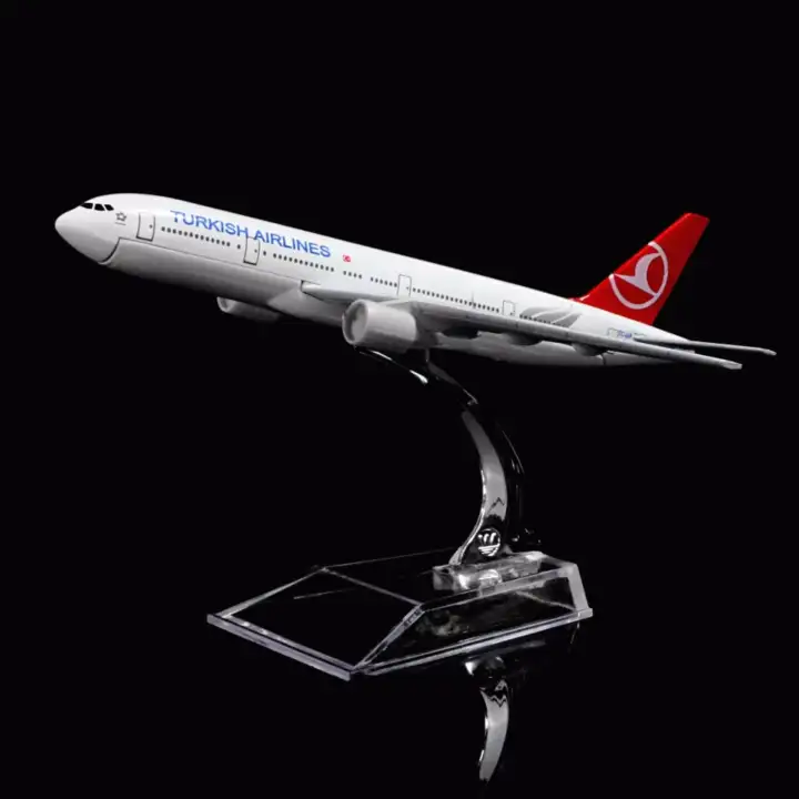 turkish airlines toy plane