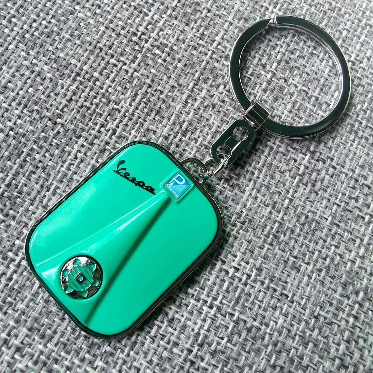 Car Keycase For Piaggio Vespa Scooter Sprint Primavera 50 150 150S 946 Chrome logo Motorcycle Keychain Key Ring Anti Lost Shell Waterproof Accessories