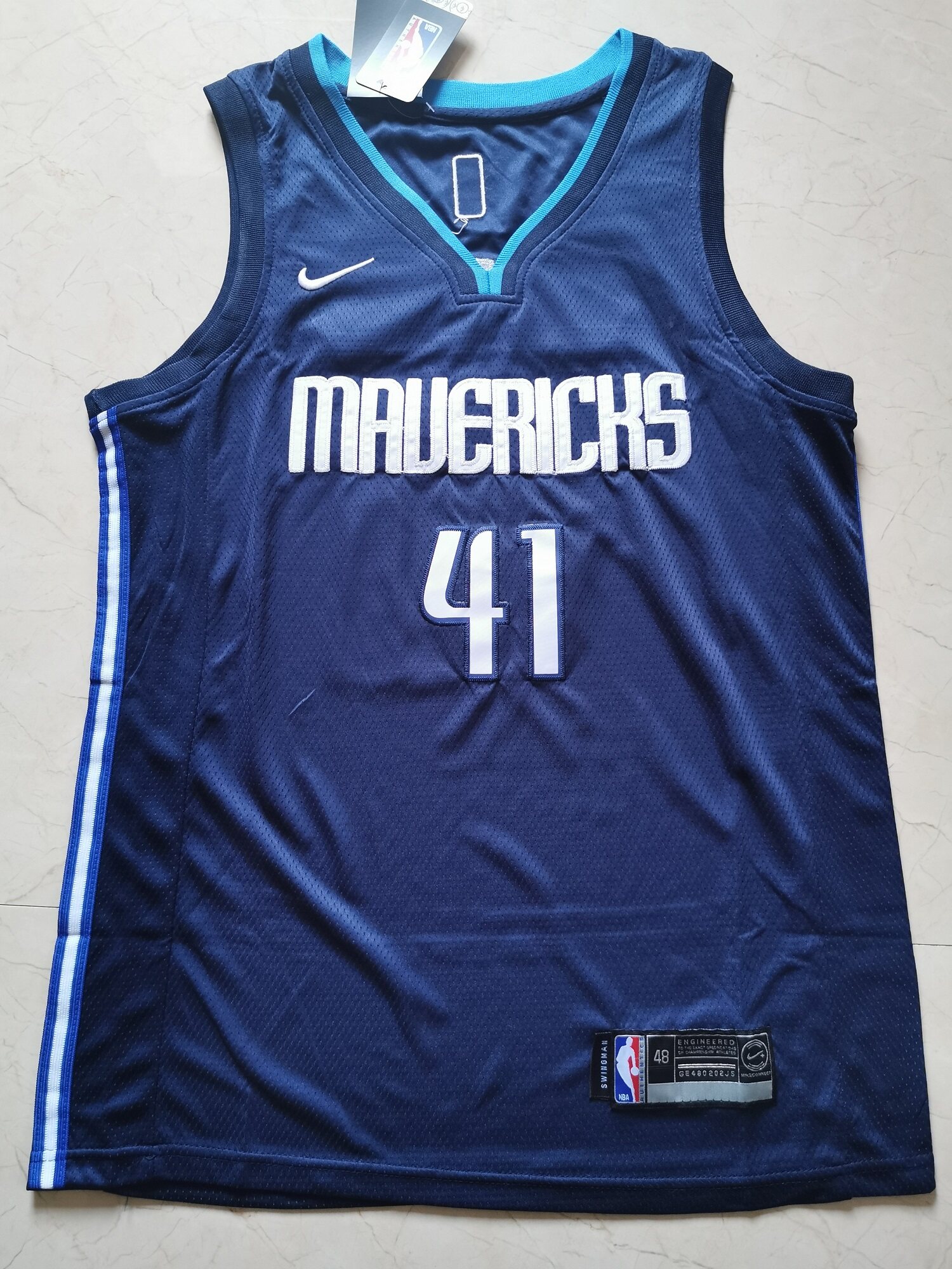 dirk nowitzki statement jersey