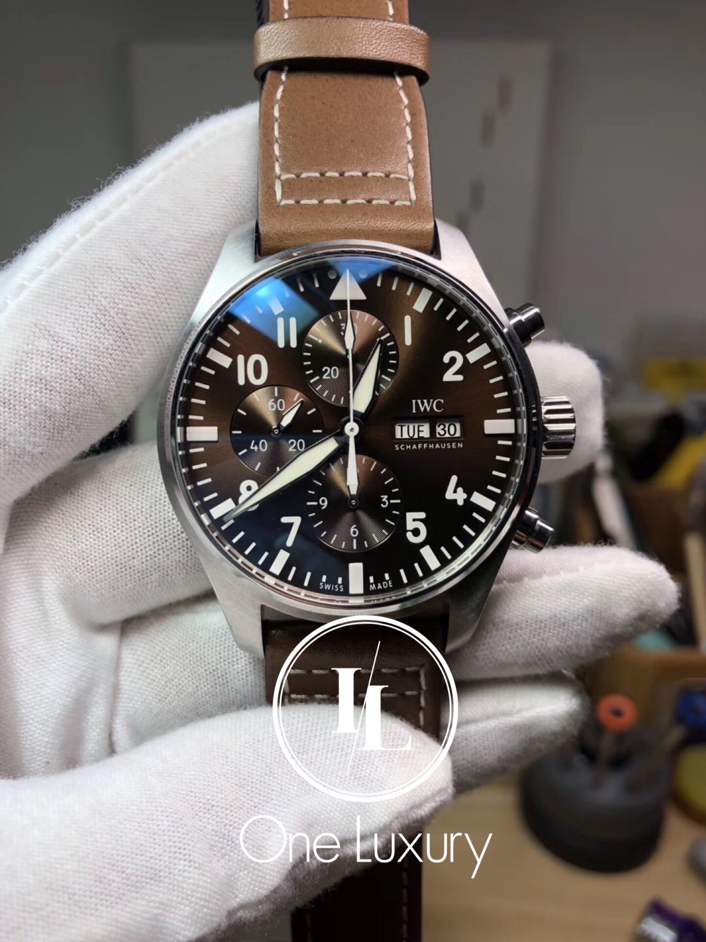 ONE LUXURY] PILOT'S CHRONOGRAPH EDITION ANTOINE DE SAINT EXUPERY ON BROWN  LEATHER STRAP IW377713 | Lazada
