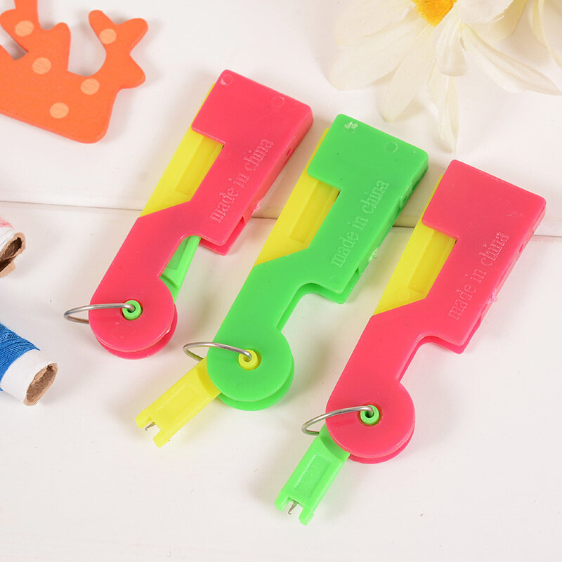 yurongfx2pcs Plastic Automatic Easy Needle Threader Elderly Use Threader Sewing Sewing Machines Needle Device Tools Wire Stitch Insert