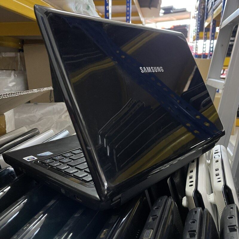 Samsung R420 - Intel Pentium / Celeron T4200 / 4GB DDR2 RAM / 320GB HDD Budget Laptop Notebook Murah Bajet Webcam Malaysia