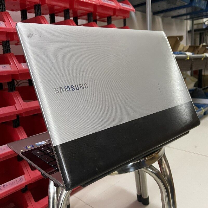 Samsung RV509 RV511 - Intel Pentium P6200 / 2GB 4GB DDR3 RAM / 120GB SSD 320GB HDD Budget Laptop Notebook Murah Bajet Webcam Malaysia