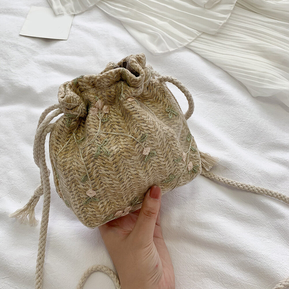 BAGOO Drawstring Shoulder Bag Women Canvas Daisy Flower Print Small Pouch Beach Holiday Casual Crossbody Messenger Purse Handbag