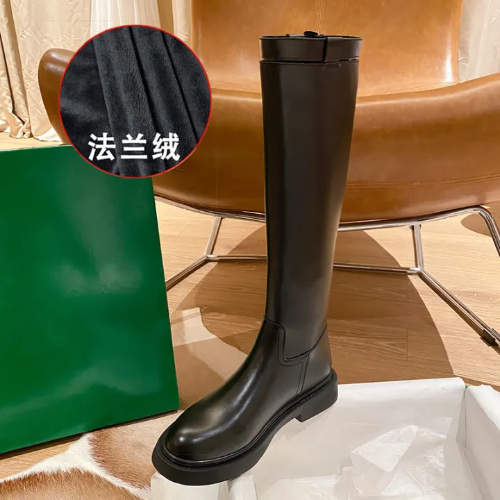 flat bottom boots