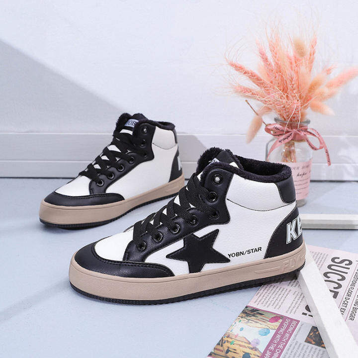 two stars sneakers