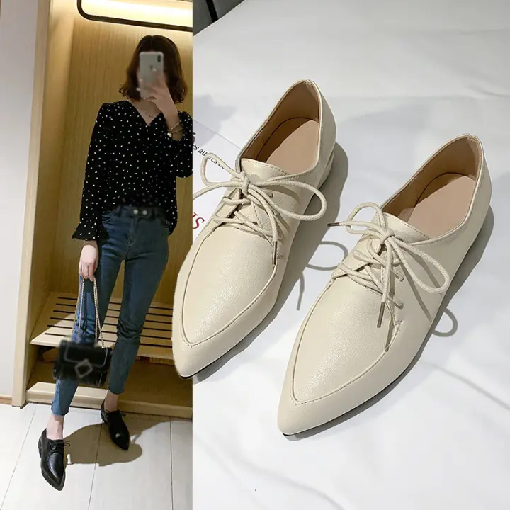 women's flat shoes with laces