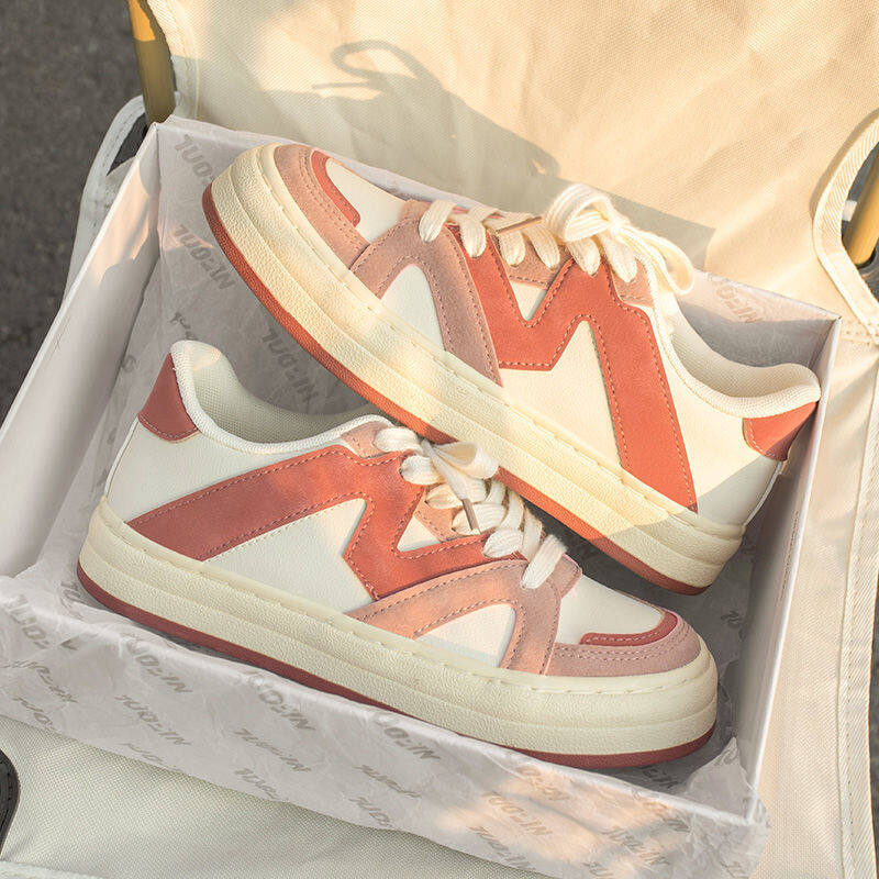 New novelty Lacing strap Thick bottom Popular Casual Flat Bottom Fashion Skid Quick Drying Hiking Versatile Outdoors Sports Shoes Classic Fashion Sneakers Breathable Skateboard Shoes