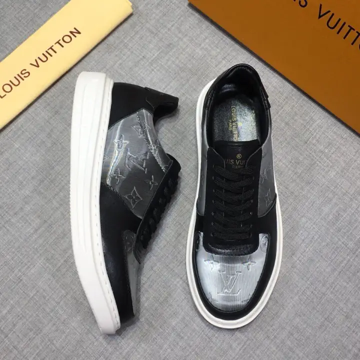 trendy plus size shoes