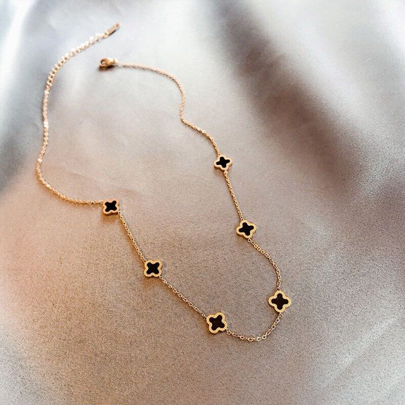 South Korea Titanium Steel Gold Clover Necklace Women Do Not Fade Choker Fashion Elegant Ornament Versatile Accessories