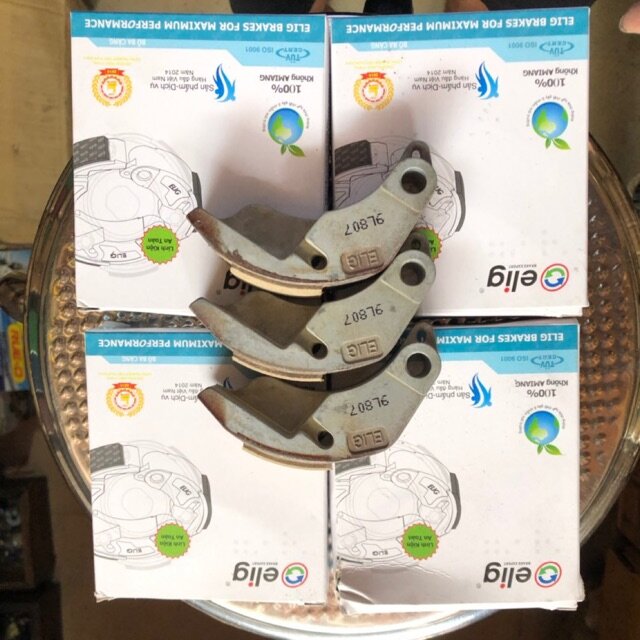 Bố ba càng elig  Atila