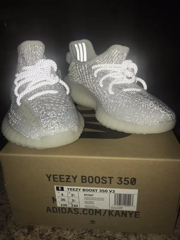 yeezy boost 350 v2 static 3m