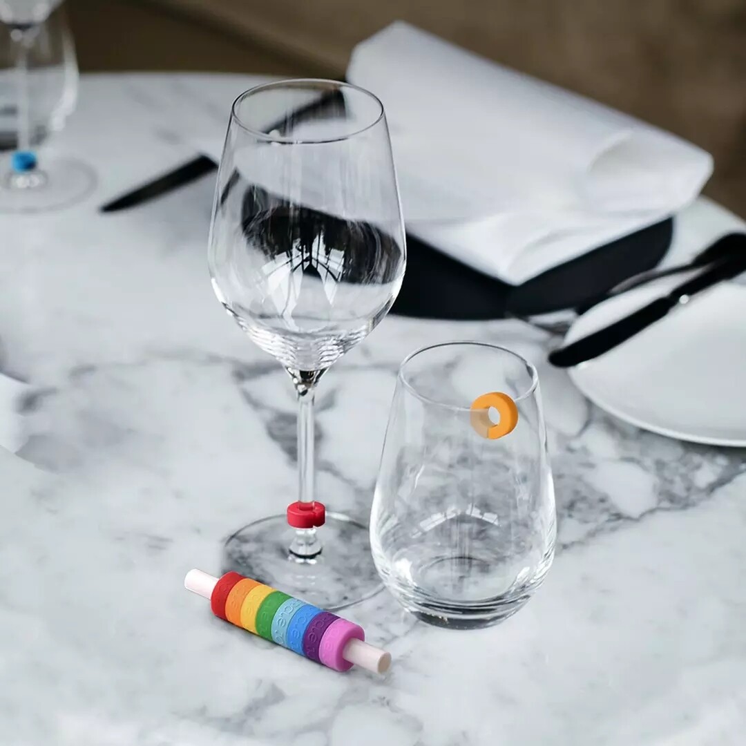 Uareliffe Circle Joy 8 Pcs/Box Wine Glass Identification Ring Cup Drinking Utensil Marker Easy To Use & Reusable Silicone Glass Identifiers Food Grade Material Durable Wine Classification Ring Widely Use Home Kitchen Bar Tools