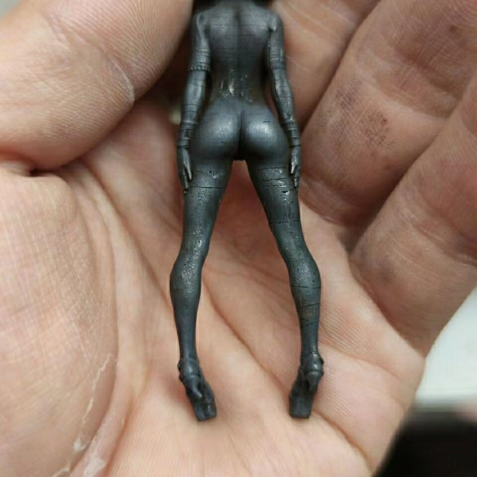 Body Art Nude Busty Beauty Girl Statue Pendant Necklace Miniature Brass Egyptian Queen Craft Desk Retro Home Decor