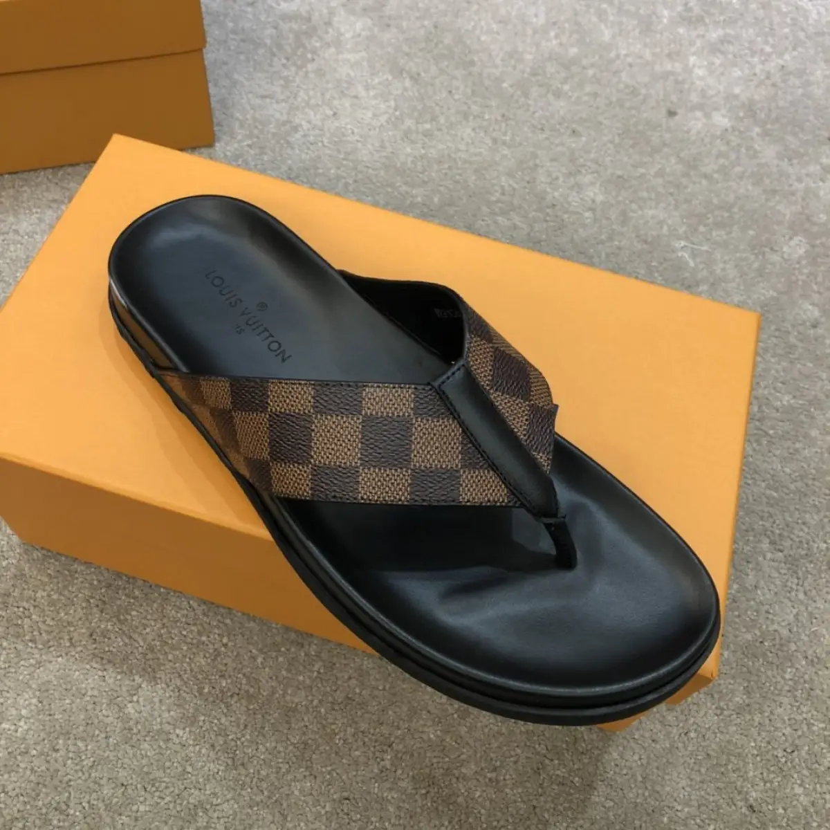 anti skid flip flops