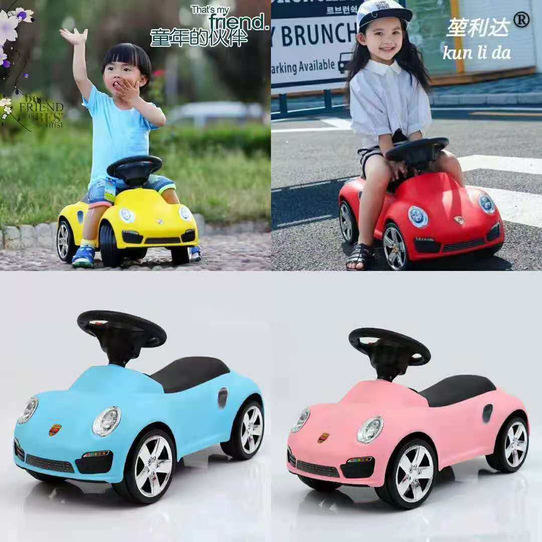 >> SO SÁNH GIÁ TRẺ EM CÓ NÊN TẬP MÁY CHẠY BỘ | Shopee Lazada Sendo Tiki 22 Porsche Trẻ Em Xe Tay Ga Xoắn, Đèn Xe Bốn Bánh Đi Bộ Mang Theo Âm Nhạc Bé Từ 1 Đến 3 Tuổi Tập Đi Máy Chạy Bộ/Xe Taxi