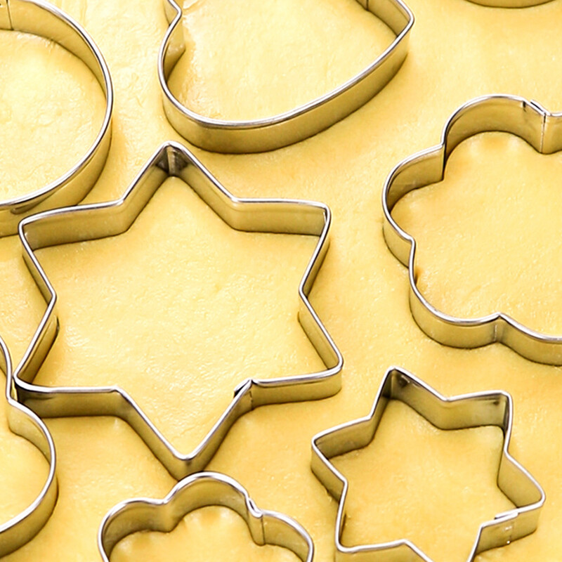 SHOOTHE Biscuit Cookie Cutter Durable Silver Kitchen Gadgets 430 Stainless Steel Cake Decorating Tools Cake Fondant Mold Flower/Heart/Circle/Star/Square Baking Accessories 3Pcs/Set