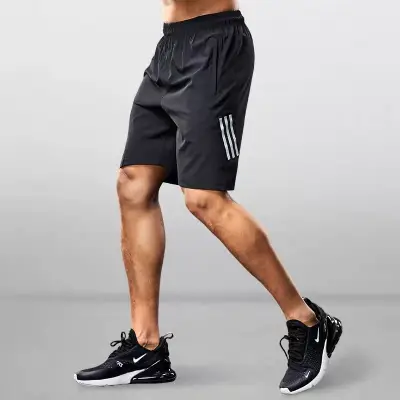 2021 Professional Quick Dry Loose Running Sport Shorts for Men Summer Thin Ice Silk Breathable Gym Shorts Outdoor Fitness Gym Basketball Training Sport Pants Casual Shorts Jogging Pants