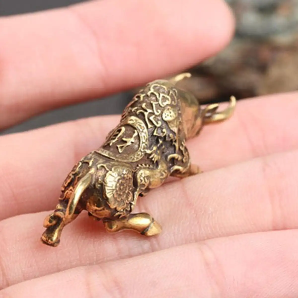 Mini Copper Bull Ornament Bullfighting Statue Miniature Desk Decoration Display