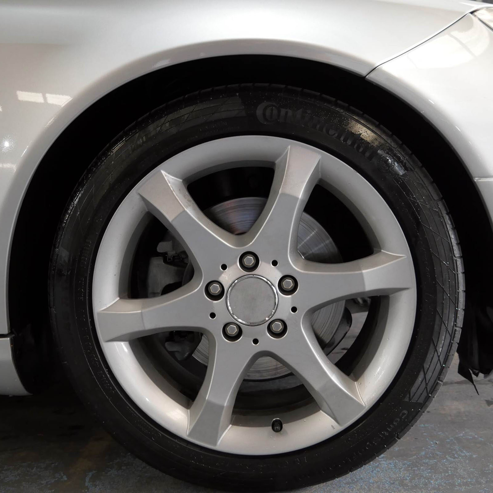4 Cái Khóa Bánh Xe Thông Dụng Lug Nuts Đai Ốc Khóa Chống Trộm Với 1 Cái Tay Áo