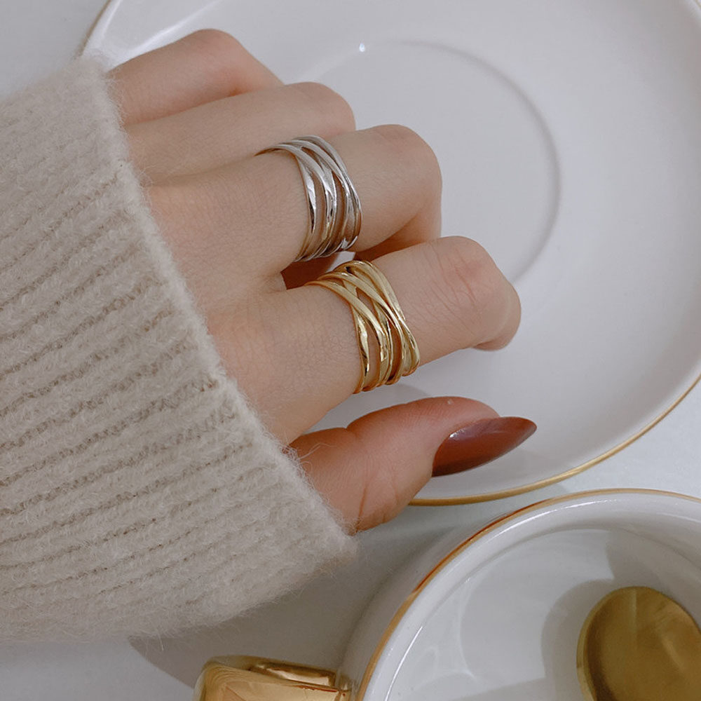 fashion ring finger