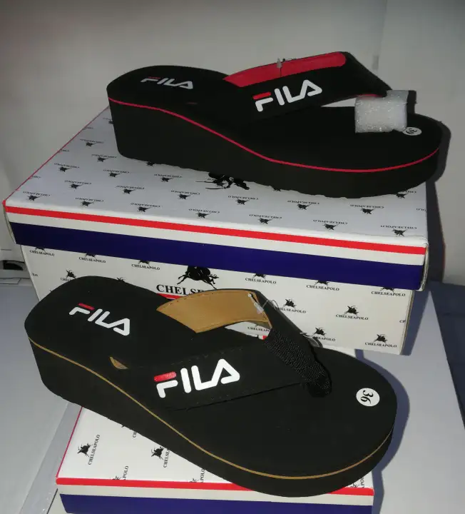 sandal fila perempuan